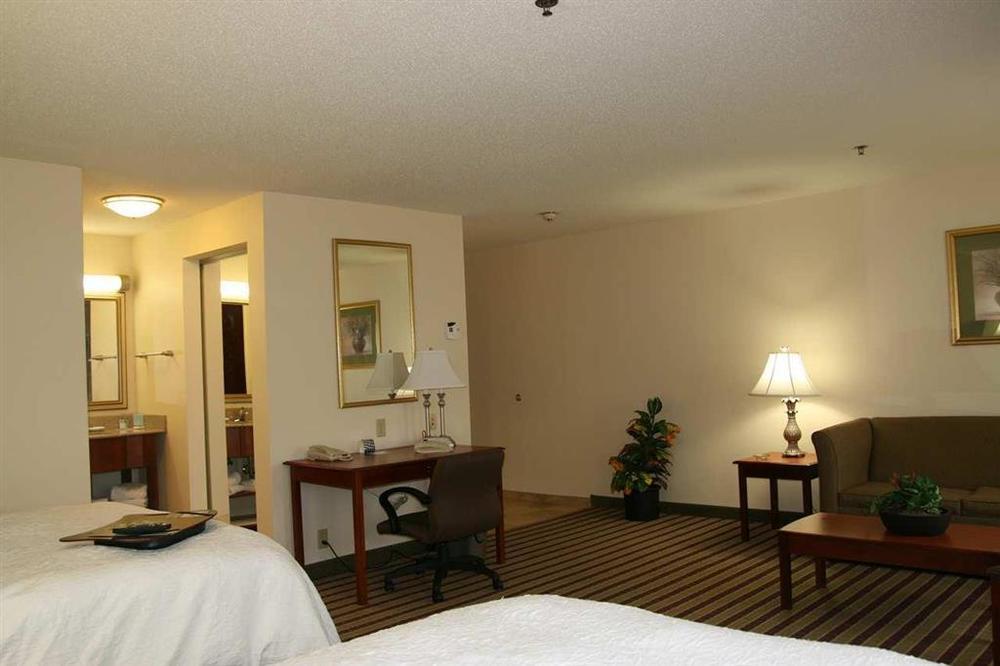 Hampton Inn & Suites Dayton-Vandalia Murlin Heights Habitación foto