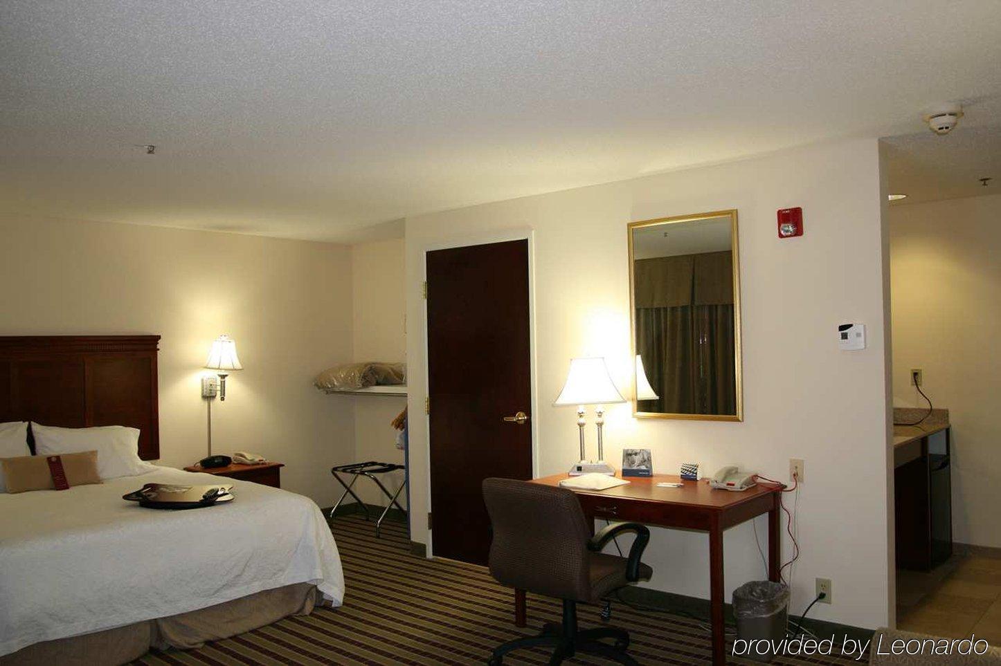 Hampton Inn & Suites Dayton-Vandalia Murlin Heights Habitación foto